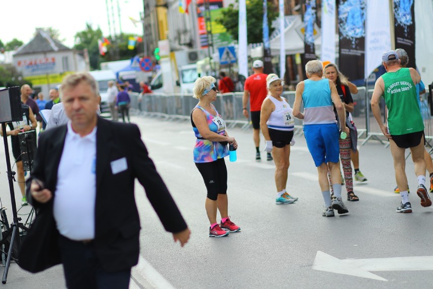 Półmaraton Cud nad Wisłą. Pobiegli, aby uczcić Święto Wojska...