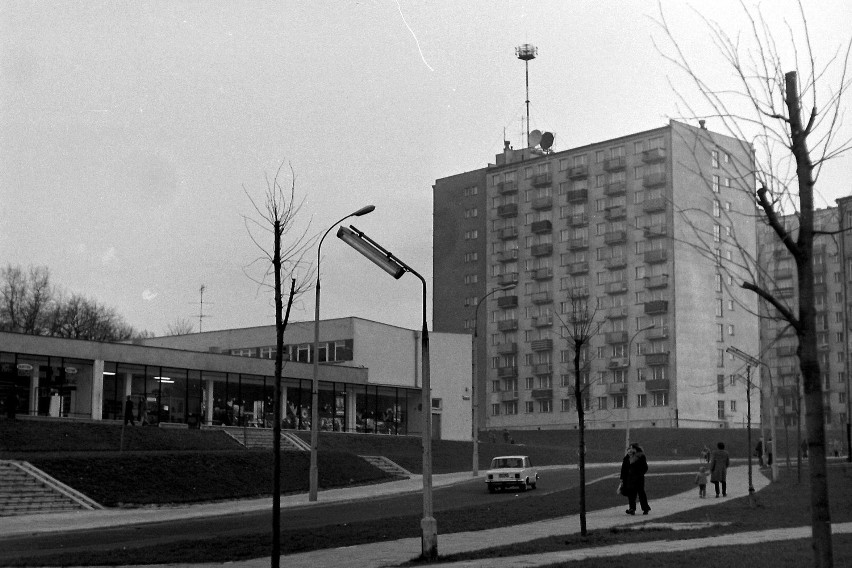 Korki w Zielonej Górze? Nie w tamtych czasach. Takie sytuacje nie były znane zielonogórzanom [ARCHIWALNE ZDJĘCIA]