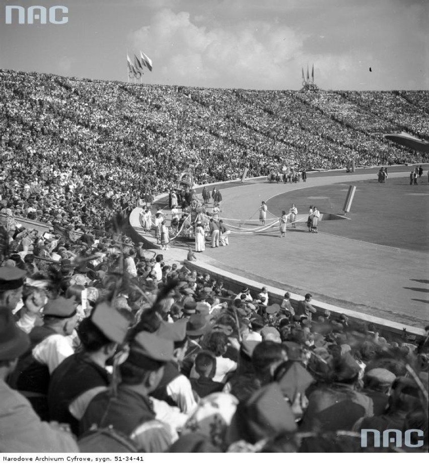 Wybudowany w 1955 roku. Był obiektem olimpijskim z...