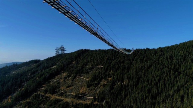 Najdłuższy wiszący most na świecie w pobliżu Śnieżnika. Sky Bridge przejdziemy się w chmurach