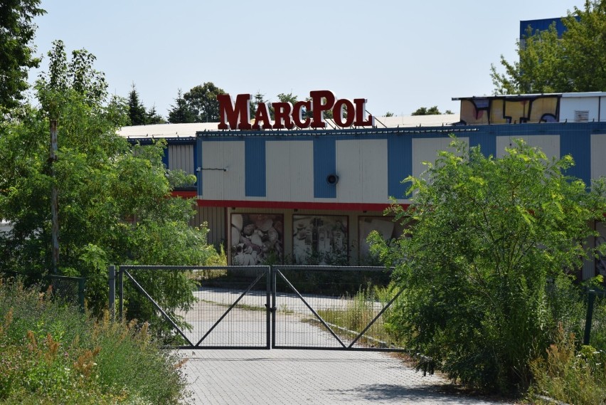 Opuszczony supermarket w Częstochowie. MarcPol był pierwszym...