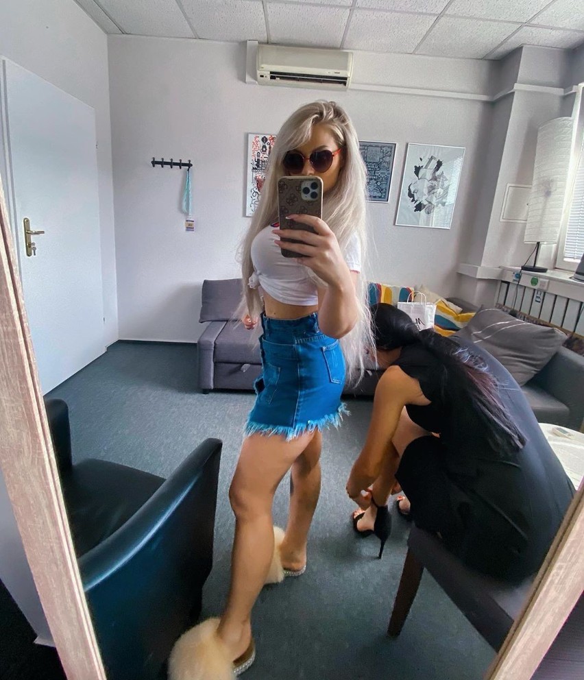 "Warsaw Shore". Rozmarzona Ewelina Kubiak pozuje nago na Instagramie! Miała liposukcję?