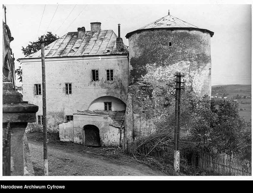 Dom Barianów_Rokickich z Basztą Katowską w Bieczu. 1940 rok.
