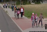 Mieszkańcy Dąbrowy Biskupiej przyłapani przez kamery Google Street View. Zobaczcie zdjęcia