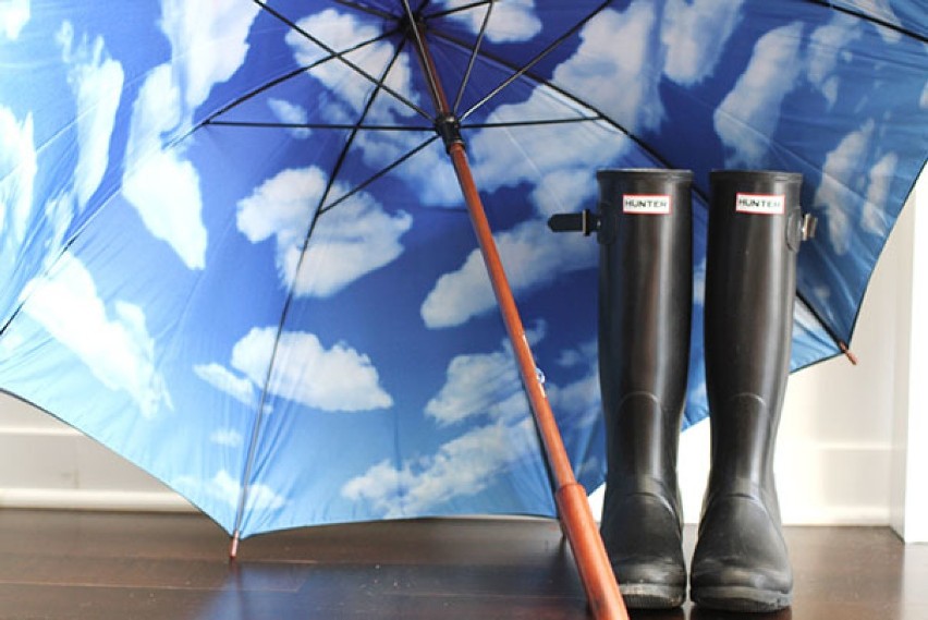Nietypowe parasole: Parasol z błękitnym niebem