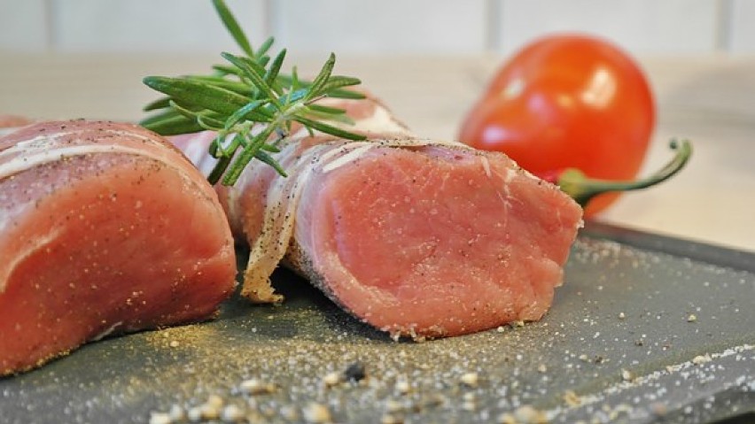 Mięso wieprzowe spadek o 5,9 proc.