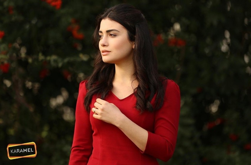 "Przysięga". Nowy turecki serial zamiast "Wiecznej miłości"! O czym jest "Yemin"? Kiedy pemiera?