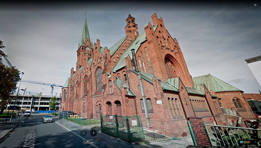 Za Wikipedią: Kościół zbudowano w latach 1901-1903 r. dla...