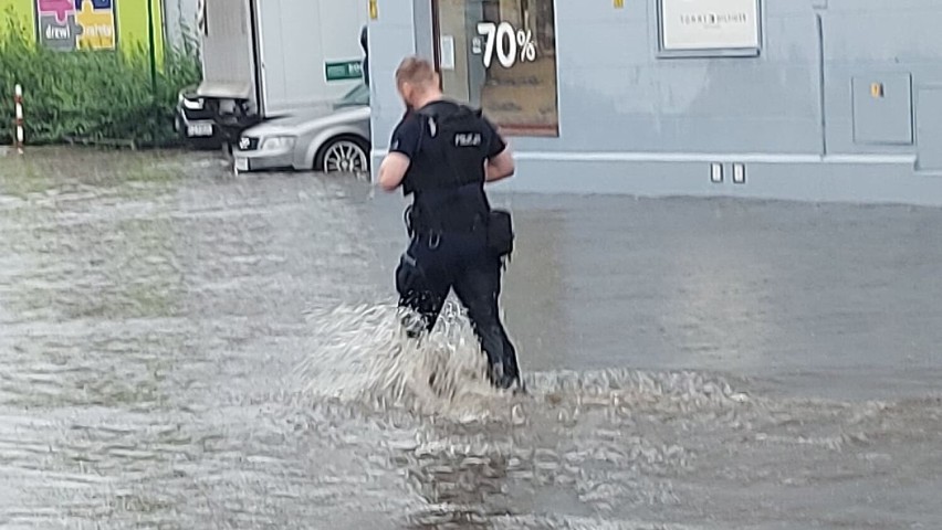 Potężna ulewa w Zielonej Górze przyczyniła się do zalania...