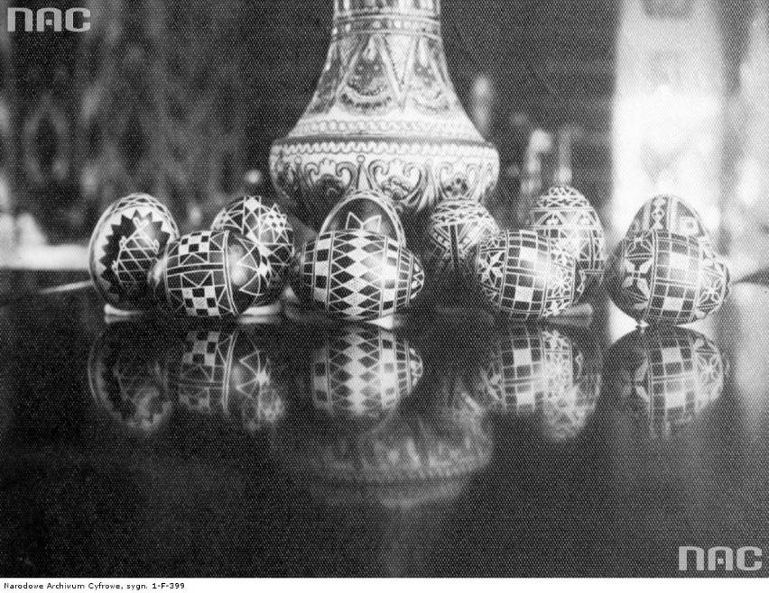 Wielkanoc: Pisanki i ozdoby na archiwalnych zdjęciach