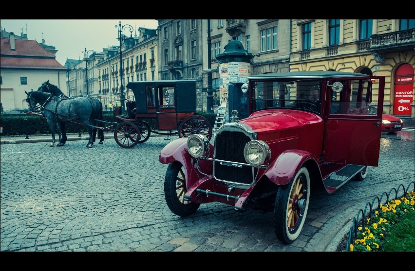 Kraków.  Trwają zdjęcia do filmu "Music, War and Love" [ZDJĘCIA]