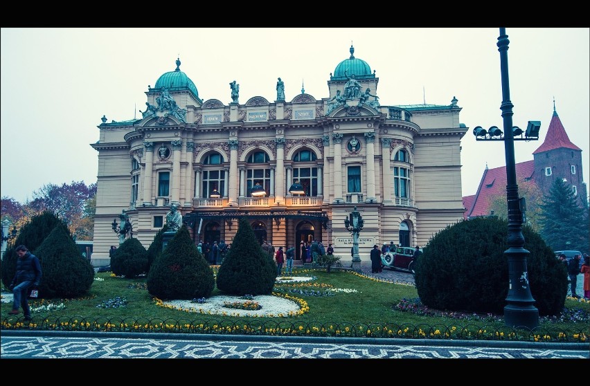 Kraków.  Trwają zdjęcia do filmu "Music, War and Love" [ZDJĘCIA]