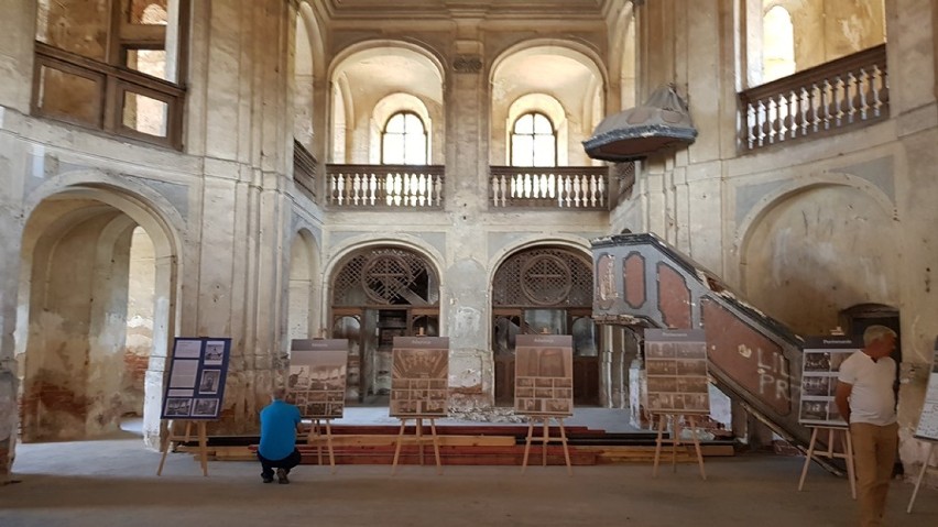 Obejrzyj zdjęcia wnętrza restaurowanej Świątyni Artystów w Goszczu