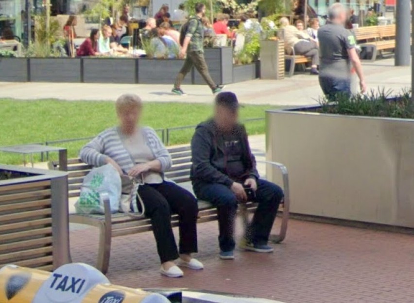 Mieszkańcy Katowic przyłapani! Kamera Google Street View jeździła po Katowicach i robiła zdjęcia mieszkańców w (nie)codziennych sytuacjach!