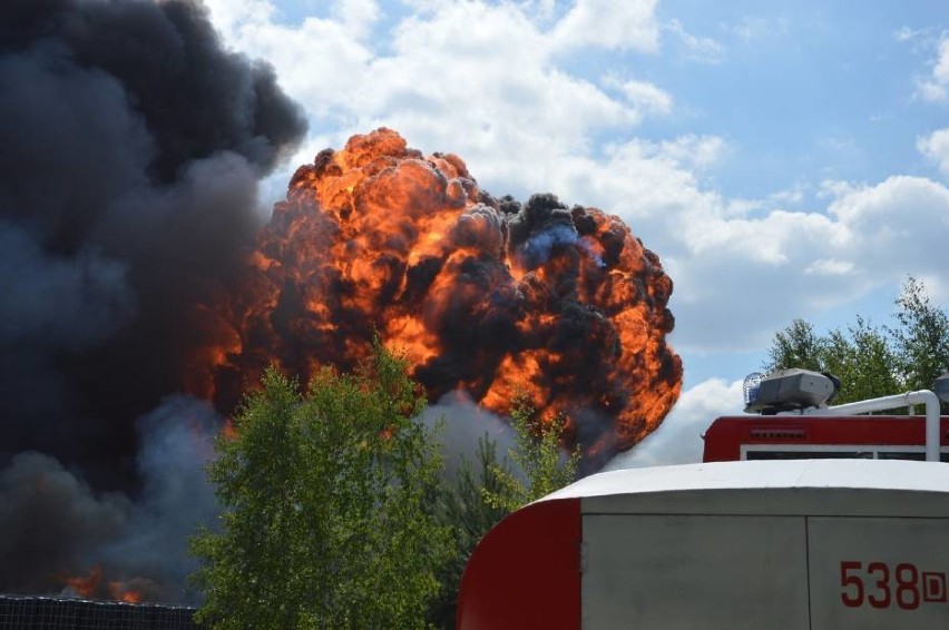 Pożar nielegalnego składowiska w Jakubowie. Mijają właśnie dwa lata, a sprawa wciąż w prokuraturze