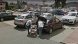 Jeleniogórzanie na zakupach. Kogo przyłapała kamera Google Street View w sklepach i na parkingach?