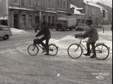 Tak wyglądała Zduńska Wola pod śniegiem w latach 80. Zima w mieście ZDJĘCIA