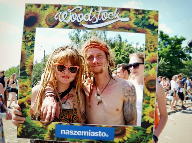 Pamiątkowe zdjęcia Woodstockowiczów z 22.Przystanku Woodstock.