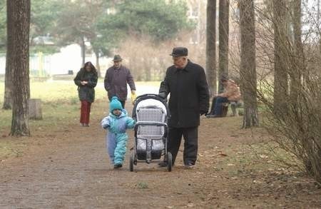 "Ścieżka zdrowia" dla mieszkańców Błonia. Park przy ulicy...