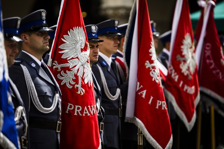 Małopolskie obchody Święta Policji na Rynku Głównym w Krakowie [ZDJĘCIA, WIDEO]