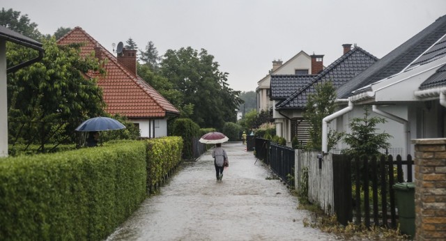 Nowa wersja podatku deszczowego ma objąć 20 razy więcej nieruchomości niż poprzednia.