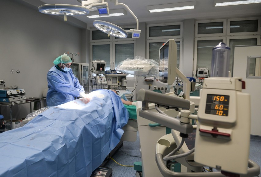 Najlepsze szpitale kardiochirurgiczne w Warszawie:

1....