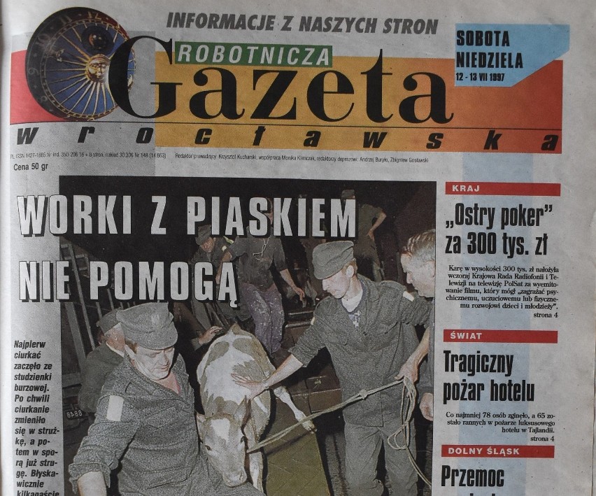 Zobacz, jak pisaliśmy o powodzi! Zobacz gazety z 1997 roku (OKŁADKI, TEKSTY, ZDJĘCIA)