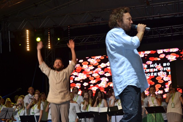 Koncert uwielbienia w ramach Festiwalu Abba Pater ściągnął do Nowych Skalmierzyc tłumy