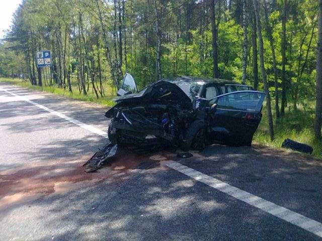 Poważny wypadek wydarzył się na DK 80. Na miejscu są wszystkie służby.