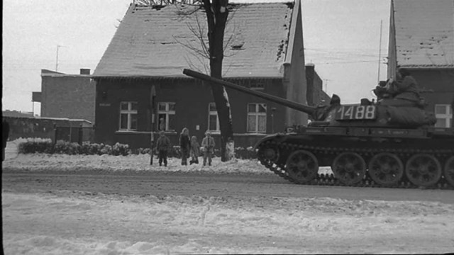 13 grudnia 1981 roku, ranek. Pleszówek, osiedle Nowej Soli, od strony Zielonej Góry.