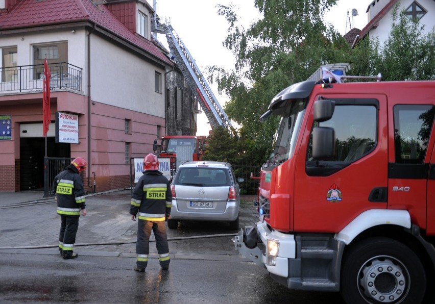 Gdańsk Chełm ul. Biegańskiego. Pożar warsztatu