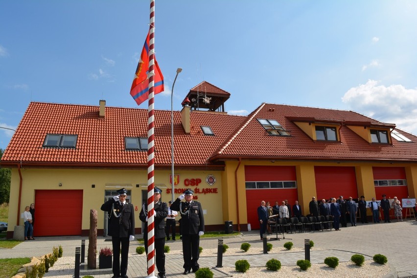 Czytaj dalej. Przesuwaj zdjęcia w prawo - naciśnij strzałkę...