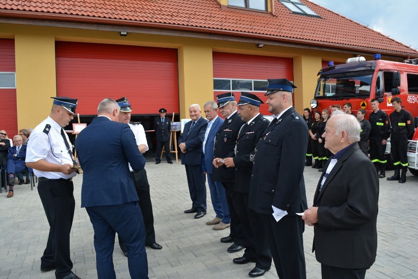 Czytaj dalej. Przesuwaj zdjęcia w prawo - naciśnij strzałkę...