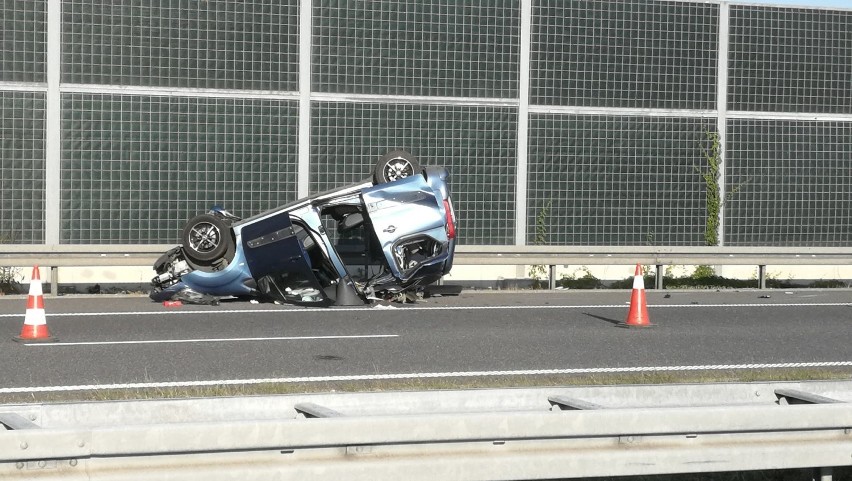 Poważny wypadek mieszkańców powiatu grudziądzkiego na autostradzie pod Włocławkiem [zdjęcia]