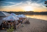 TOP 12 Najpiękniejszych plaż w woj. śląskim. Czysty piasek, molo, piękne widoki... Sprawdź, gdzie wypocząć w słoneczny wakacyjny dzień?