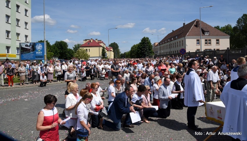 Relacja i zdjęcia z procesji w środę, 21 czerwca, w...