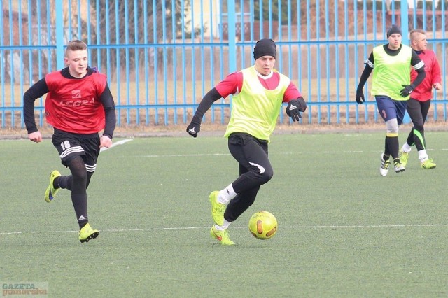 W spotkaniu sparingowym rozegranym na boisku OSiR we Włocławku Wicher Wielgie przegrał z Kujawiakiem Kruszyn 1:6 (0:3).  Bramki: Sebastian Raniszewski - Jakub Stempczyński 2, Łukasz Kwiatkowski, Dominik Tomczak, Paweł Orzelski, Dominik Chojnacki. Zobaczcie zdjęcia z tego meczu kontrolnego (w czerwonych strojach A-klasowy Kujawiak).