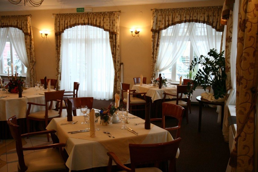 Elegancka restauracja znajduje się przy hotelu Villa Pallas....