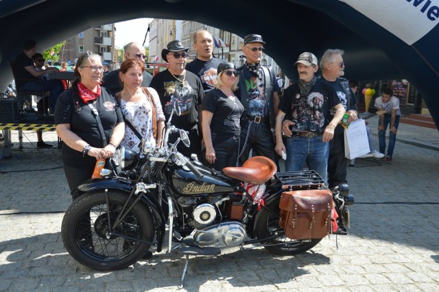 Rusza sezon motocyklowy w Głogowie. Niestety, znów bez zlotu. Przypominamy więc jak to było dawniej. A tutaj mamy też zdjęcia z roku 2019