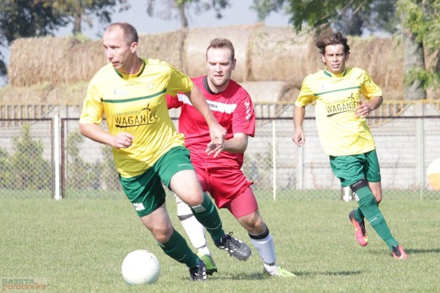 W meczu 7. kolejki A klasy włocławskiej Sadownik Waganiec pokonał Kujawiaka Kozy 3:2.

Bramki: Krzysztof Dróbkowski 2 (15, 88), Paweł Kujawa (68-karny) - Mateusz Wojciechowski (57), Krystian Wojciechowski (63-karny).




