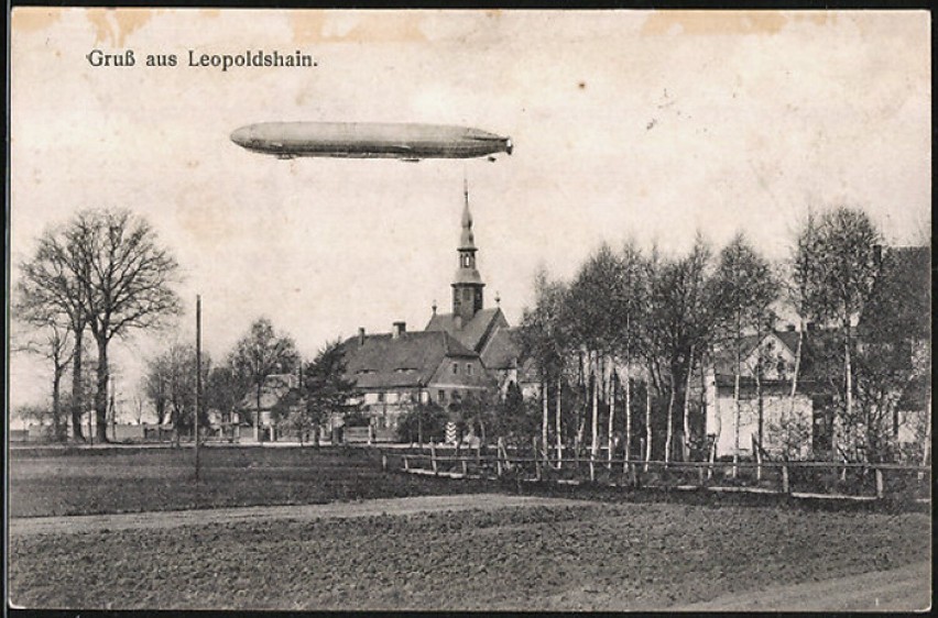 Tłumy ciekawskich przychodziły oglądać kultowy Zeppelin (sterowiec), który wznosił się nad Łagowem i Goerlitz 