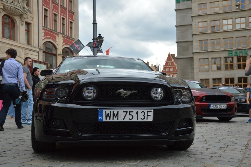 Mustang Race - 50 mustangów na wrocławskim Rynku 29 lipca...