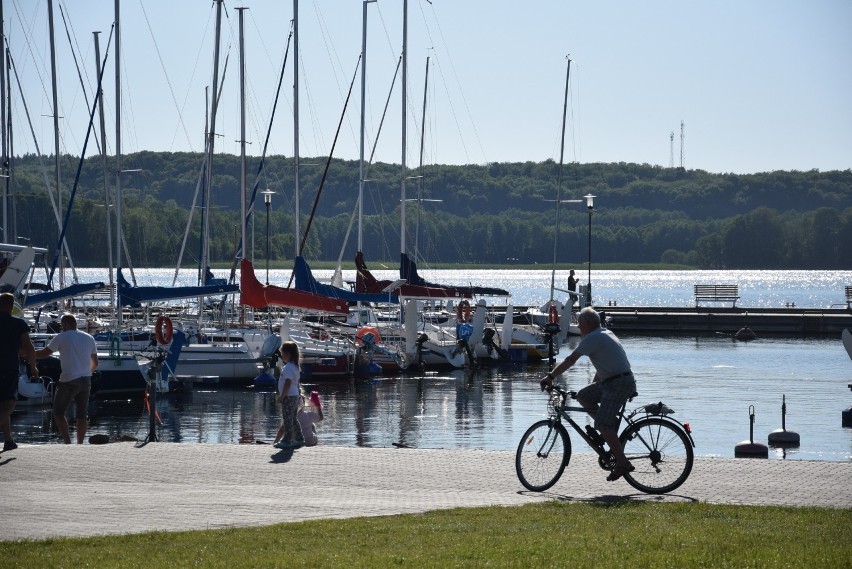 Zapraszamy na plaże do Charzyków. Sport, muzyka, relaks na...