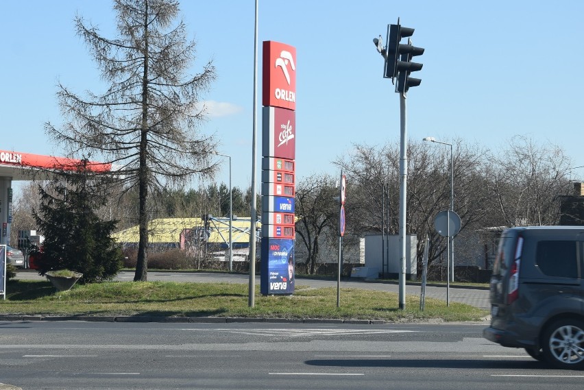 Ceny na stacjach benzynowych w Zduńskiej Woli najniższe od lat