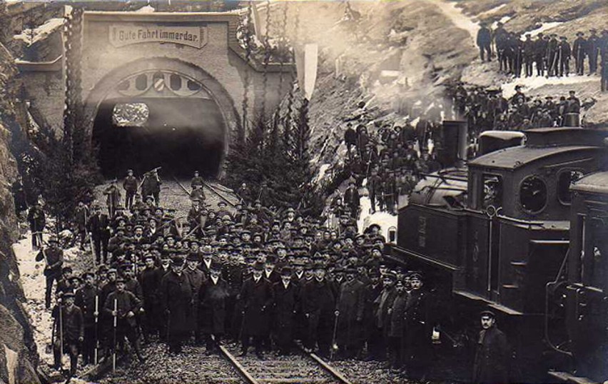 1 grudnia 1910 r. Ponowne oddanie tunelu pod Brzezinką do...