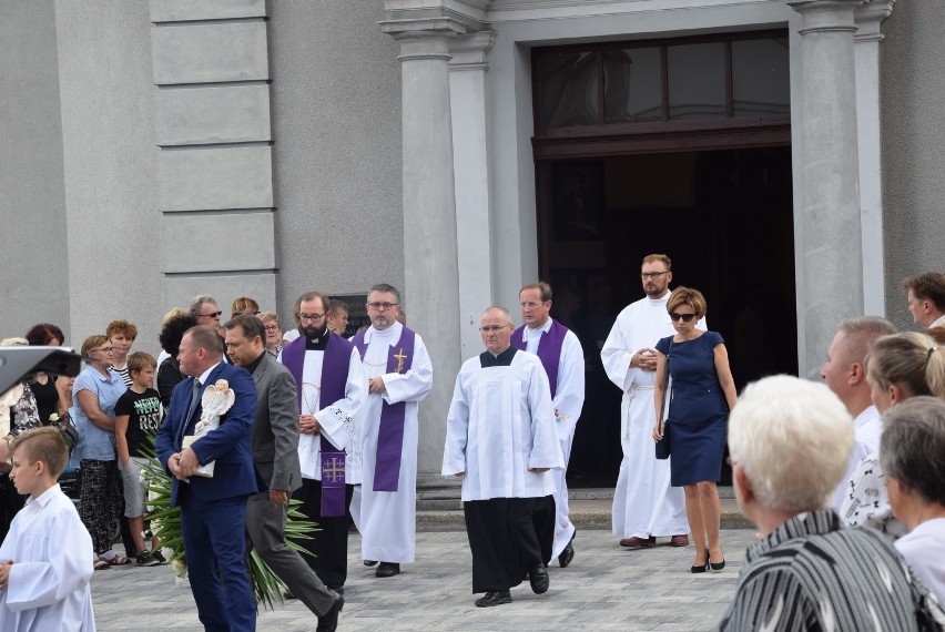 Zmarłe rodzeństwo żegnały tłumy sulmierzyczan