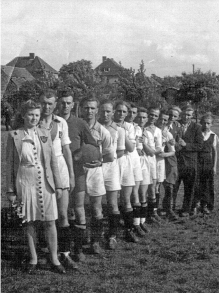 Rok 1947. Klub Sportowy "Pionier".