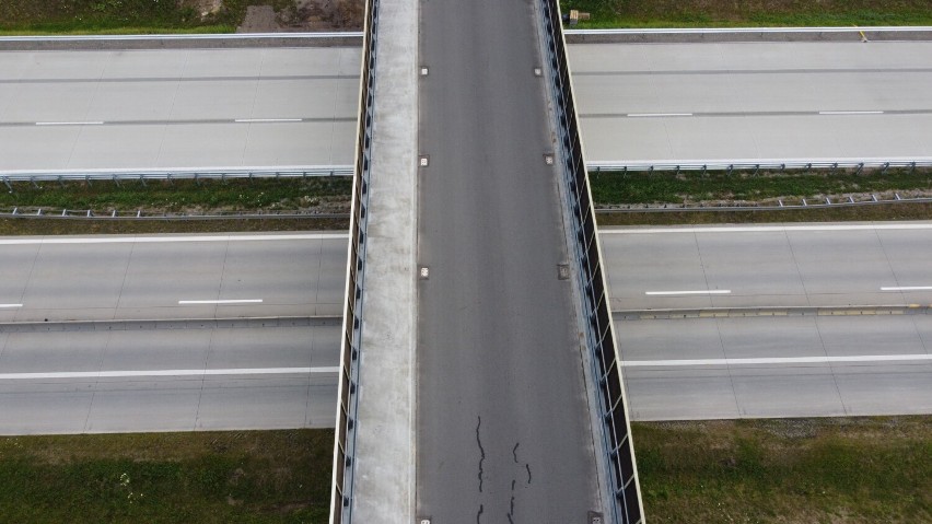 Remont A18 się kończy. Mamy dobrą wiadomość. Już niedługo z Żar do Iłowej pojedziemy dwoma pasami dawnej "patatajki" | NOWE ZDJĘCIA