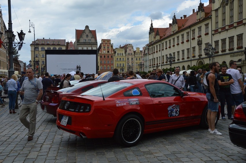 Mustang Race - 50 mustangów na wrocławskim Rynku 29 lipca...