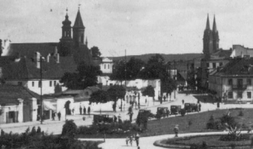 Archiwalne zdjęcia Włocławka. Zobacz jak kiedyś wyglądał Plac Wolności